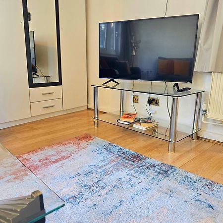 Bright & Spacious Home In Building With Lift, Right Next To Bayswater Station - Walk To Kensington Palace, Hyde Park, Little Venice & Notting Hill Λονδίνο Εξωτερικό φωτογραφία