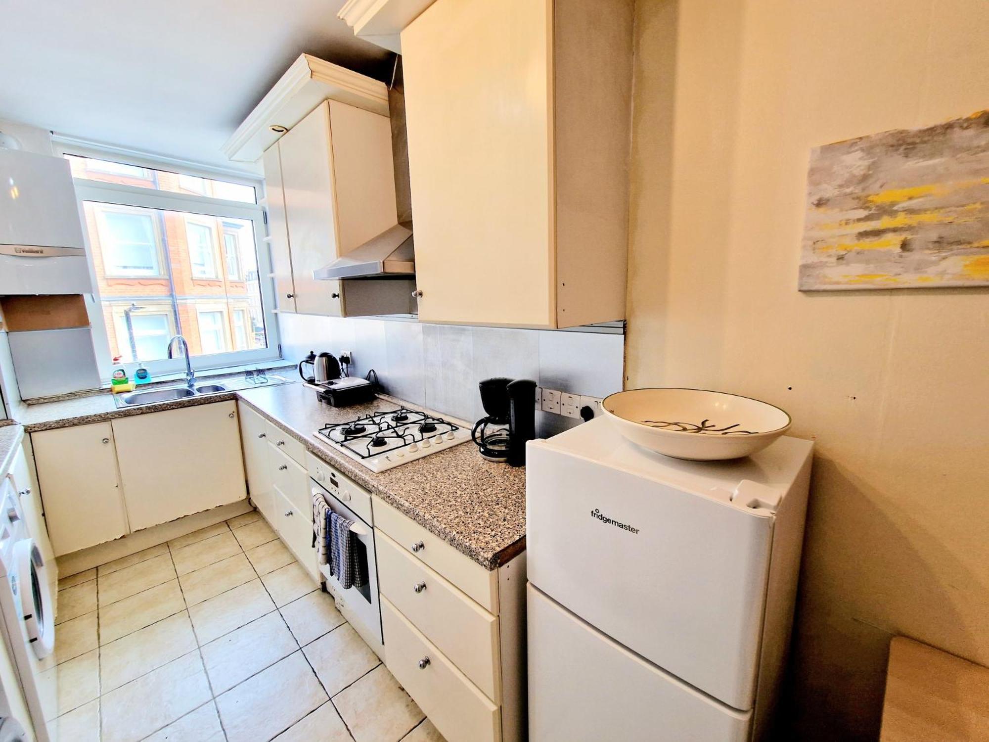 Bright & Spacious Home In Building With Lift, Right Next To Bayswater Station - Walk To Kensington Palace, Hyde Park, Little Venice & Notting Hill Λονδίνο Εξωτερικό φωτογραφία